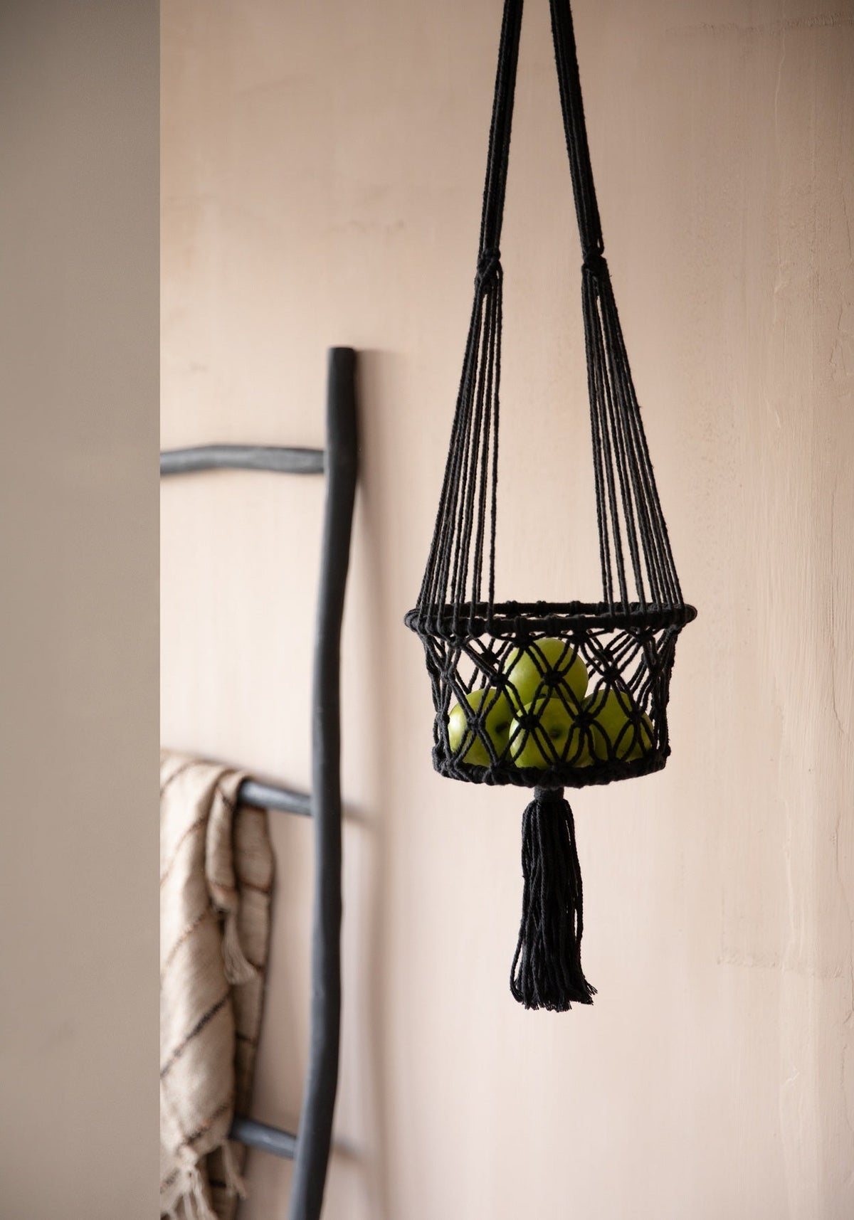 Bazar Bizar Katoenen Plantenhanger Macrame Zwart Ø30 x H110 cm