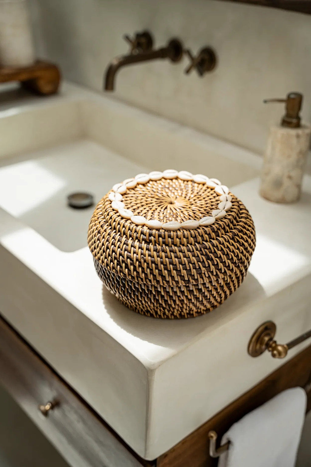 Bazar Bizar Rotan Mand Colonial Peek-a-Boo Naturel/Bruin Ø27 x H18 cm