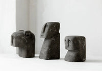 Bazar Bizar Zandstenen Sculptuur Sumba Grijs 6 x 7 x 9 cm
