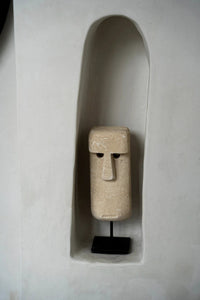 Bazar Bizar Zandstenen Sculptuur Sumba #20 On Stand Naturel 5 x 6 x 19 cm
