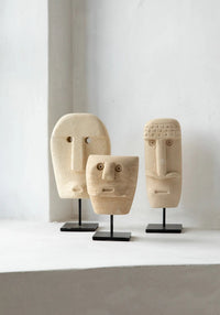 Bazar Bizar Zandstenen Sculptuur Sumba #21 On Stand Naturel 5 x 6 x 19 cm
