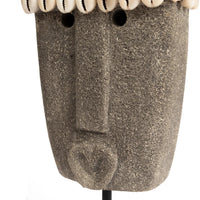 Bazar Bizar Zandstenen Sculptuur Sumba On Stand Grijs 10 x 5 x 32 cm