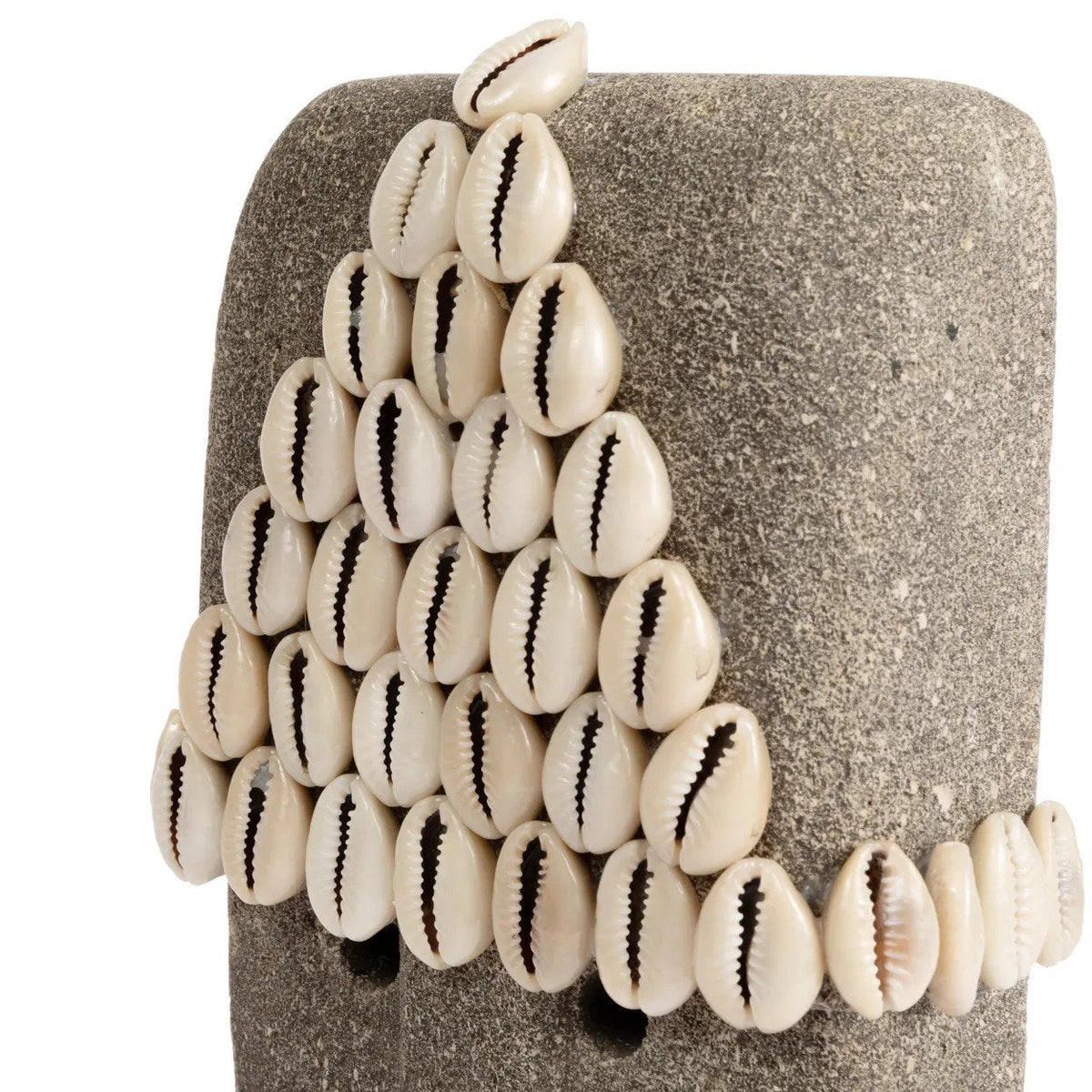 Bazar Bizar Zandstenen Sculptuur Sumba On Stand Grijs 10 x 5 x 32 cm