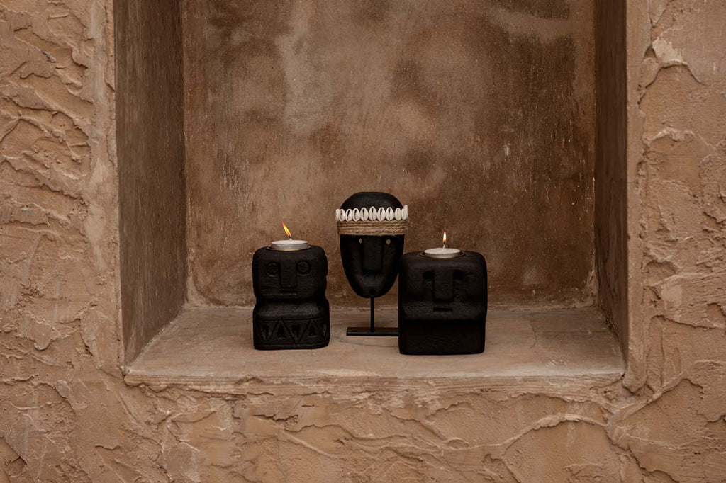 Bazar Bizar Zandstenen Sculptuur Sumba Zwart 7 x 5 x 16 cm