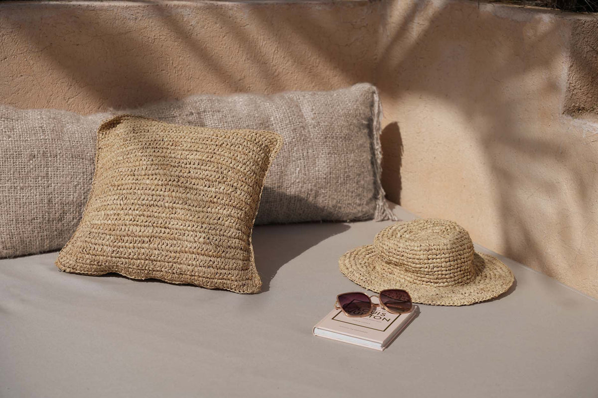Bazar Bizar Housse de coussin En Raphia Flowers Naturel 40 x 40 cm