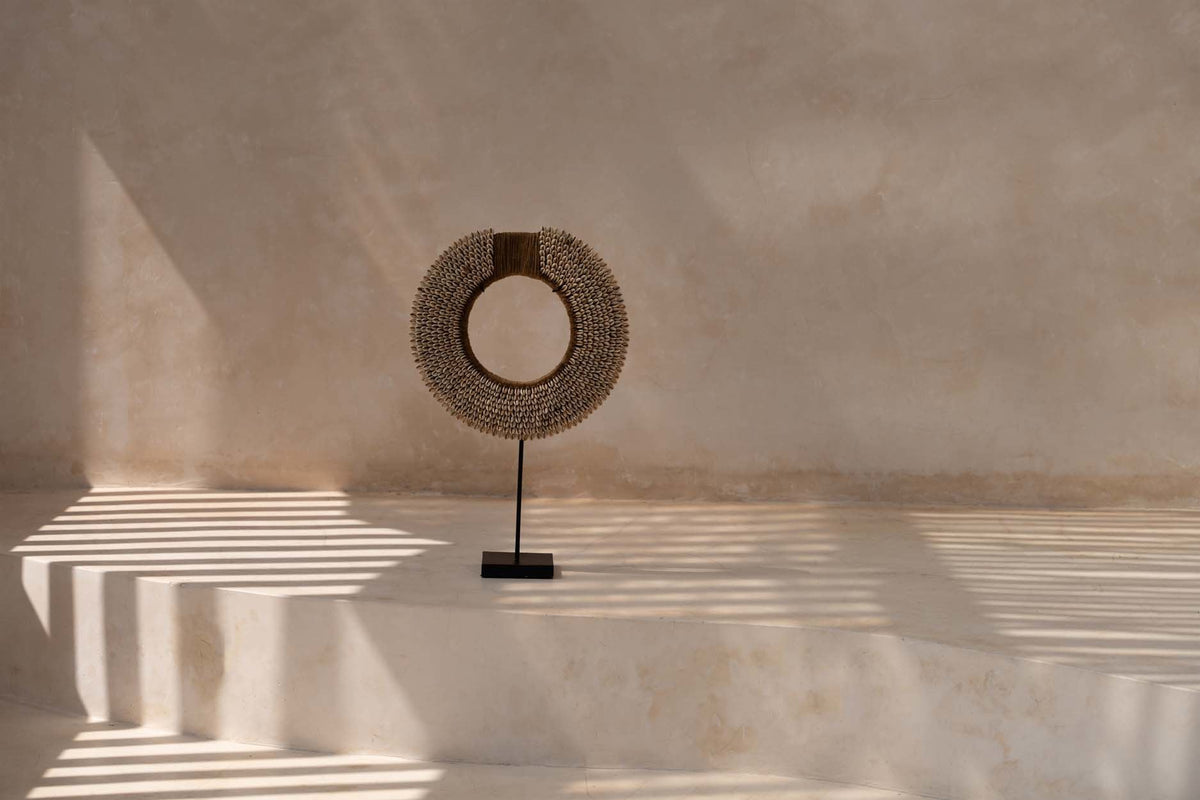 Bazar Bizar Schelp Sculptuur Réunion Shell On Stand Naturel 40 x 10 x 48 cm
