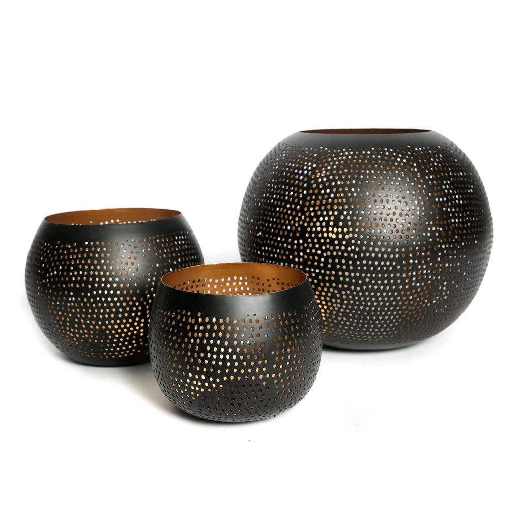 Bazar Bizar Messing Kandelaar Pierced Ball Zwart/Goud Ø10 x H12 cm