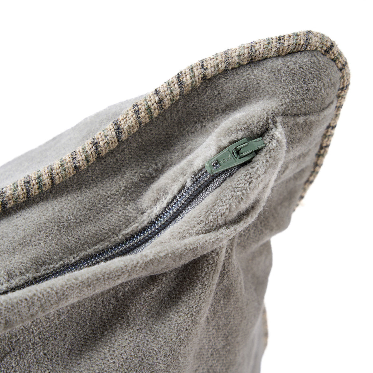Bazar Bizar Housse de coussin En Velours Crush Gris 50 x 50 cm