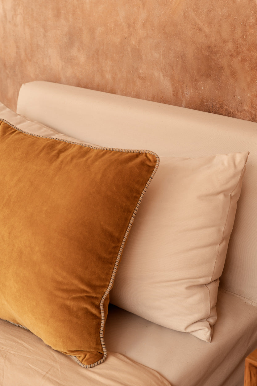 Bazar Bizar Housse de coussin En Velours Crush Jaune moutarde 50 x 50 cm
