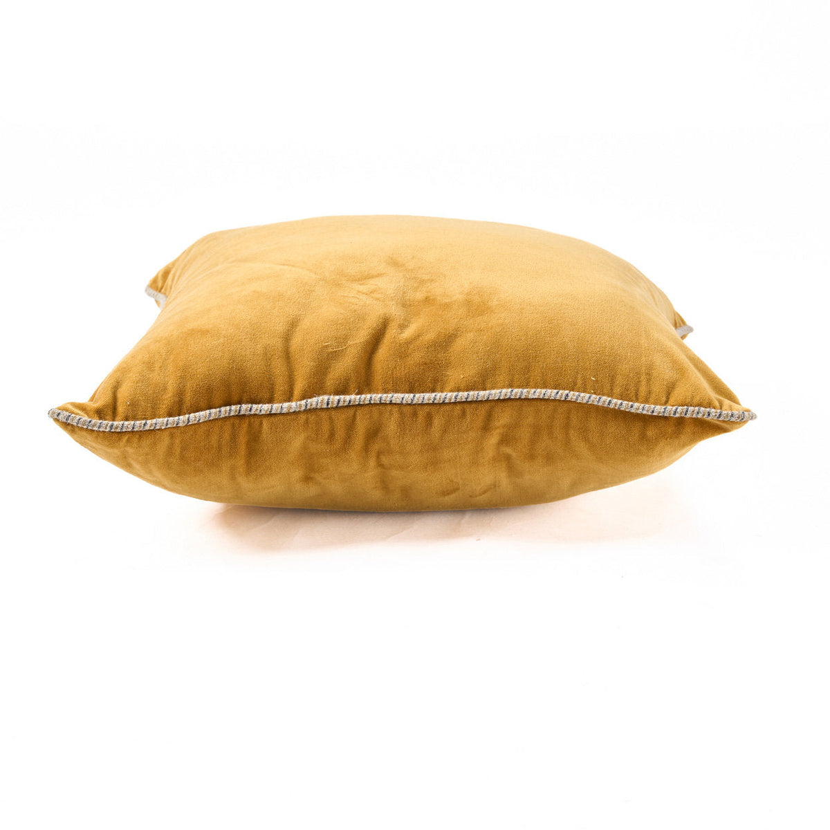 Bazar Bizar Housse de coussin En Velours Crush Jaune moutarde 50 x 50 cm