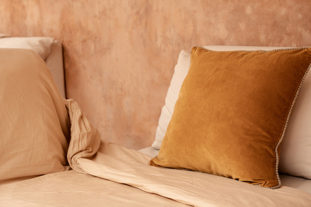 Bazar Bizar Housse de coussin En Velours Crush Jaune moutarde 50 x 50 cm