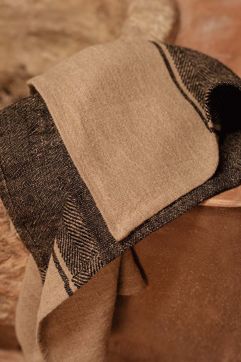 Bazar Bizar Linnen Keukenhanddoek Moody Naturel/Zwart 50 x 70 cm