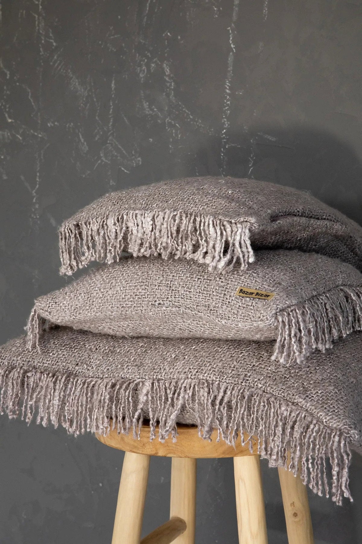 Bazar Bizar Housse de coussin En Coton Oh My Gee Gris 60 x 60 cm