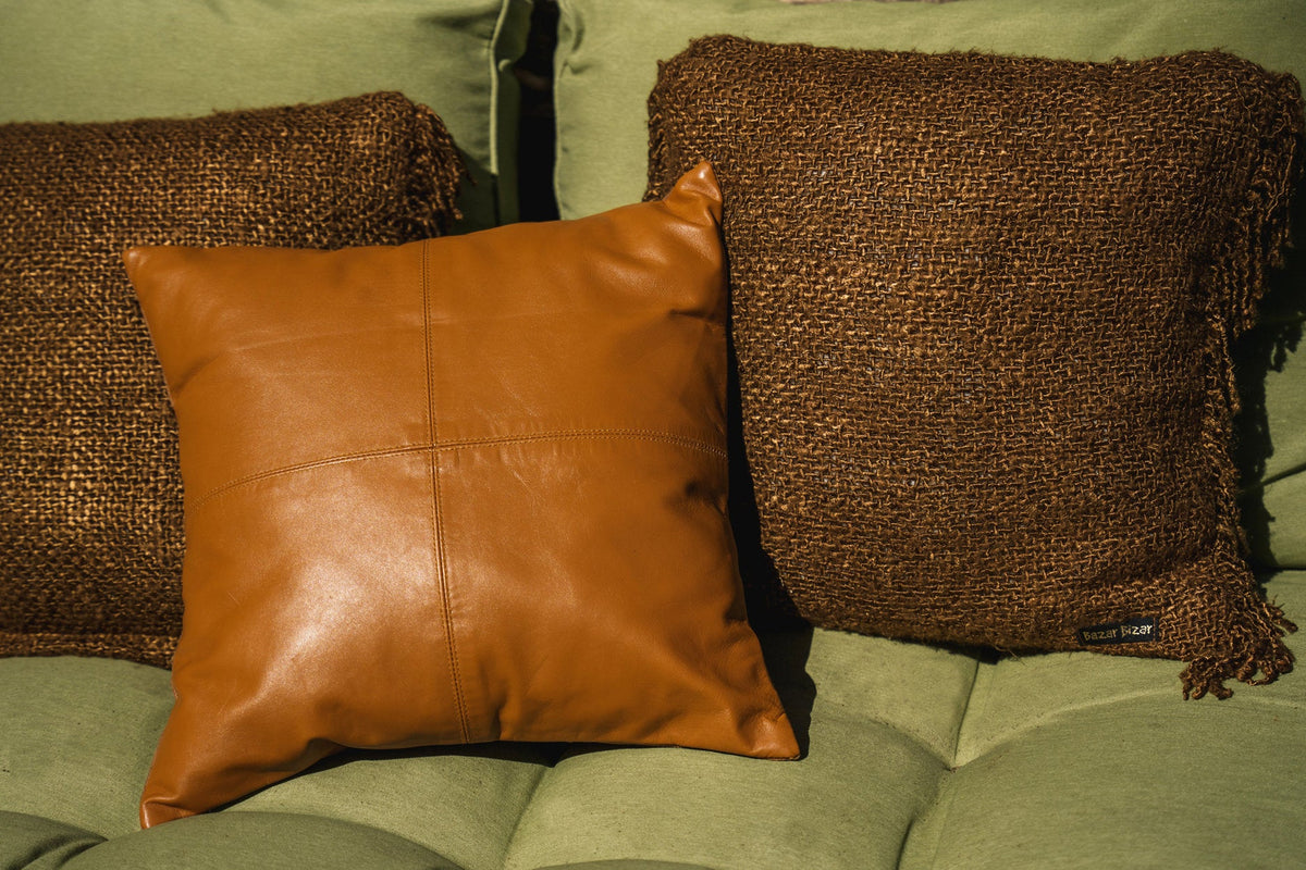 Bazar Bizar Housse de coussin En Cuir Four Panel Camel 40 x 40 cm