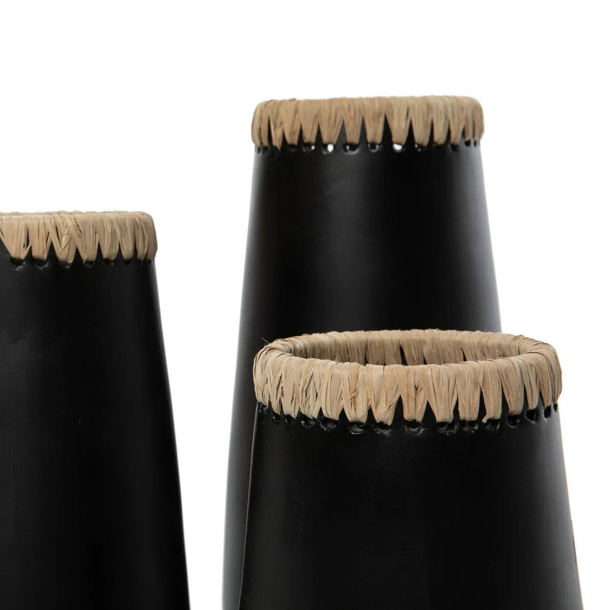 Bazar Bizar Terracotta Vaas Sneaky Zwart/Naturel Ø14 x H26 cm