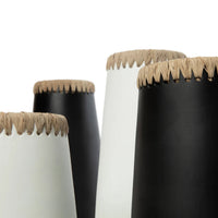 Bazar Bizar Terracotta Vaas Sneaky Zwart/Naturel Ø14 x H26 cm