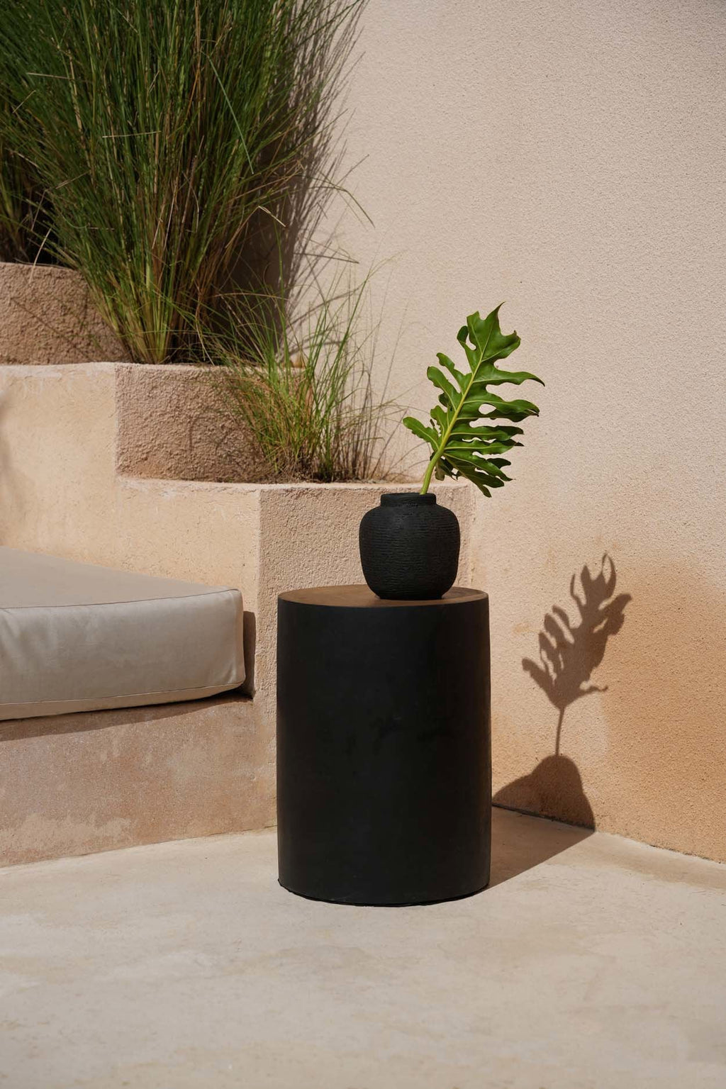 Bazar Bizar Vase En Terre Cuite Peaky Noir Ø13 x H14 cm