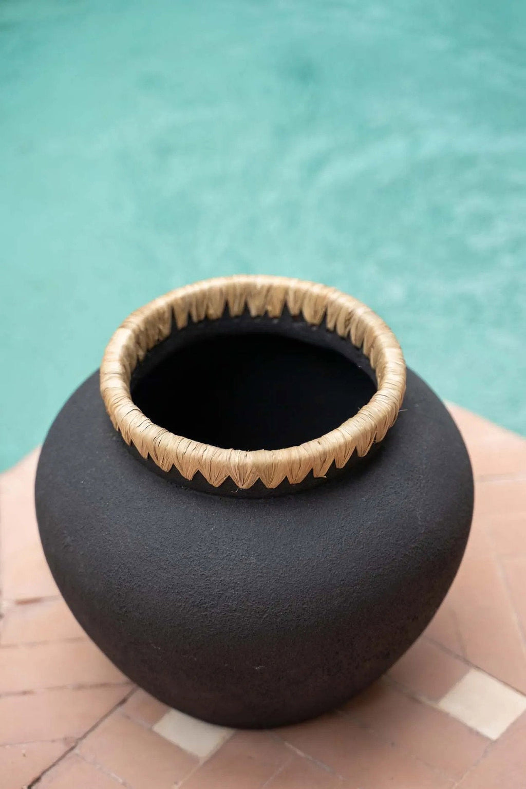 Bazar Bizar Vase En Terre Cuite Styly Noir/Naturel Ø29 x H23 cm