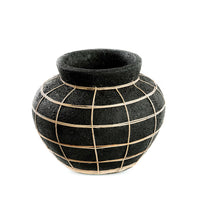 Bazar Bizar Vase En Terre Cuite Belly Noir/Naturel Ø29 x H23 cm