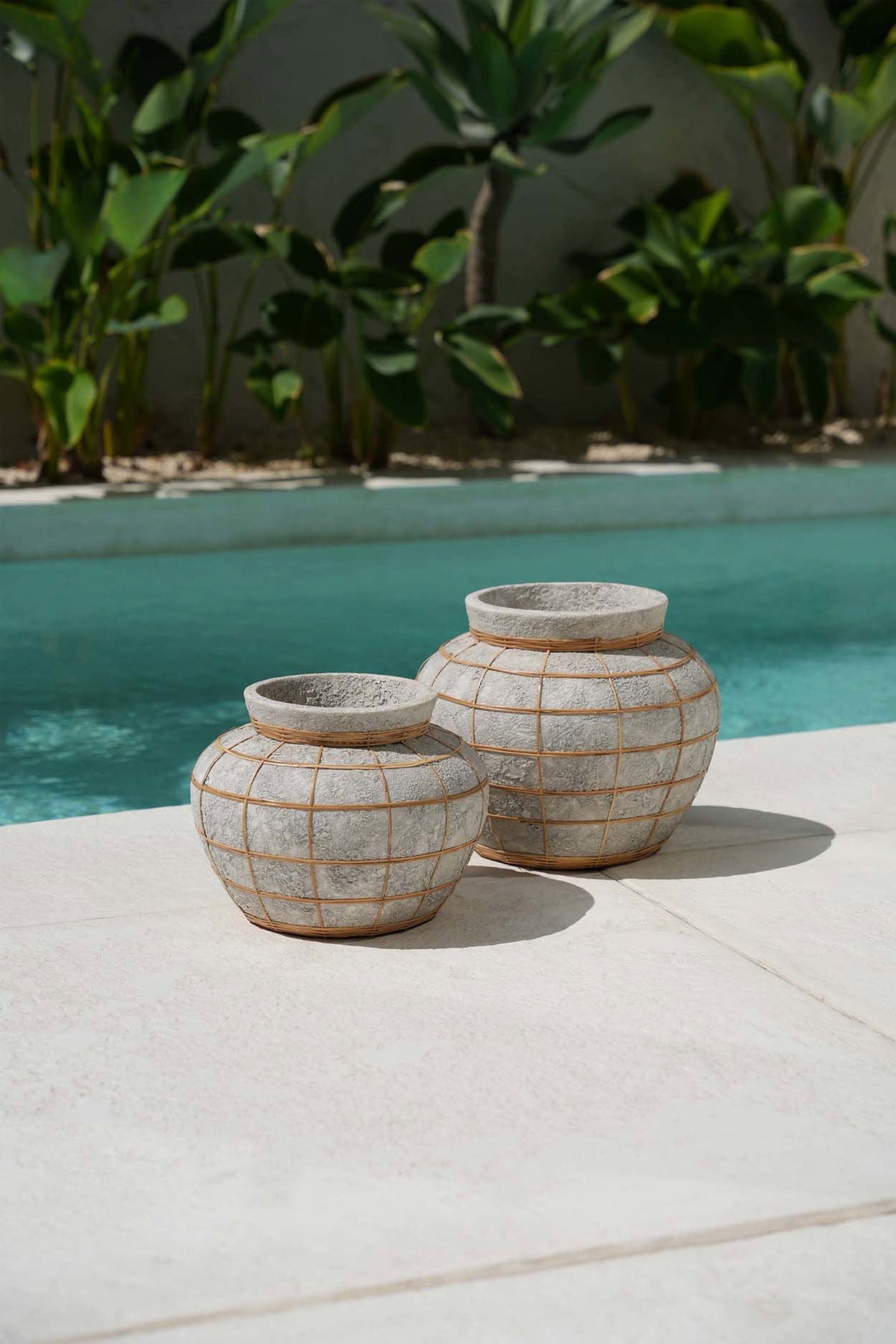 Bazar Bizar Vase En Terre Cuite Belly Béton/Naturel Ø33 x H27 cm