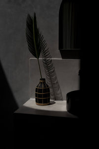 Bazar Bizar Vase En Terre Cuite Whoopy Noir/Naturel Ø13 x H24 cm