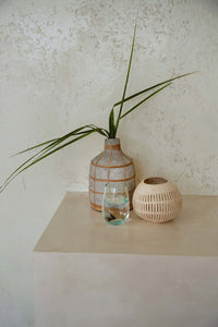 Bazar Bizar Vase En Terre Cuite Whoopy Béton/Naturel Ø13 x H24 cm