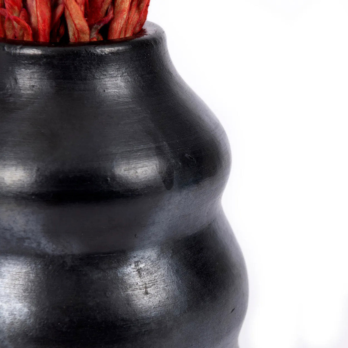 Bazar Bizar Terracotta Vaas Burned Zwart Ø6 x H17 cm